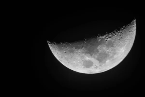 新月形月亮的照片 — 图库照片