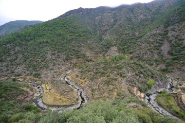 Extremadura 'da Las Hurdes bölgesinde küçük bir kasaba..