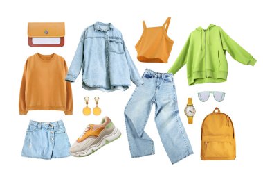 Modaya uygun genç kız kıyafetleri, bahar yaz sporları koleksiyonu seti. Beyazlara izole kadın kıyafetleri kolajı. Denim Giyim, itiraz yok..