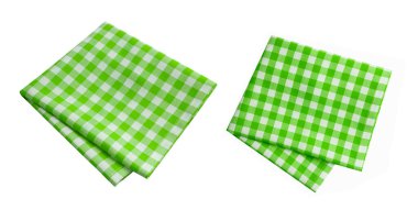 Yeşil piknik kontrol edilen kumaş seti beyazda izole edildi. Katlanmış mutfak havlusu giysisi..