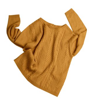 Turuncu örülmüş uçan süveter, buruşmuş sonbahar giysileri beyazda izole edilmiş..