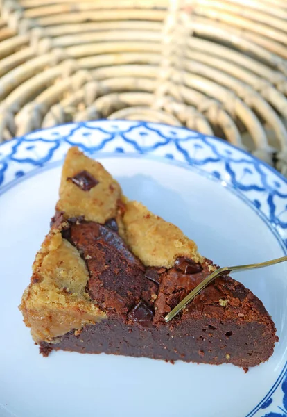 Fork Cutting Slice Flavorful Dark Chocolate Brookie — Stock Photo, Image