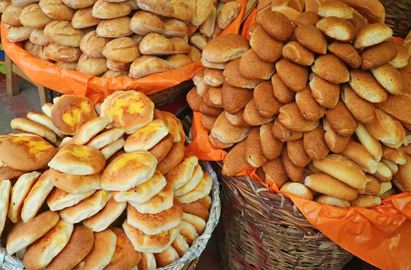 Verschiedene Brot Und Brötchensorten Stand Der Innenstadt Von Paz Bolivien — Stockfoto