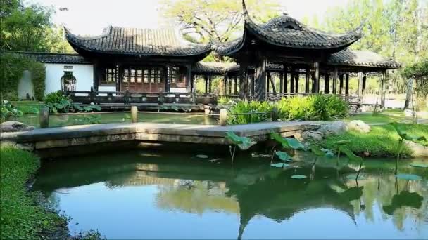 Кадри Традиційного Китайського Саду Приголомшливими Поглядами Павільйони Водній Лілії — стокове відео