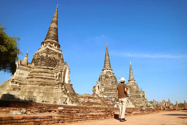 Návštěvník Procházka Podél Ikony Historické Pagoda Zříceniny Wat Phra Sanphet — Stock fotografie
