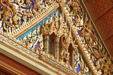 Tarikat Salonunun Muhteşem Detayları Wat Arun Pediment veya Şafak Tapınağı, Bangkok, Tayland