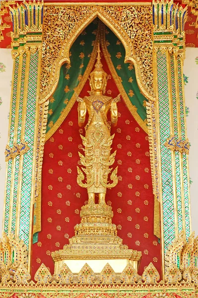 Imagem Fantástica Buda Niramitr Entrada Frente Salão Ordenação Templo Dawn — Fotografia de Stock
