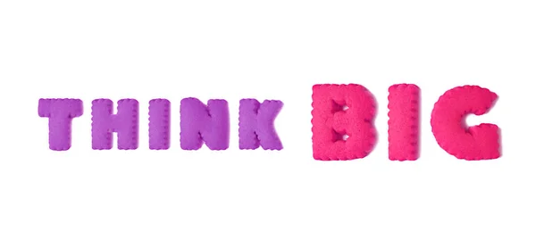 在白色背景上用紫色和兰花粉红字形饼干创作的鼓励词 — 图库照片