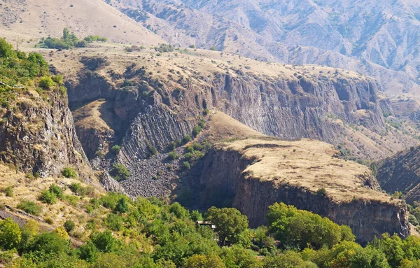 Vista Aérea Incrível Formações Coluna Basalto Longo Desfiladeiro Garni Armênia — Fotografia de Stock