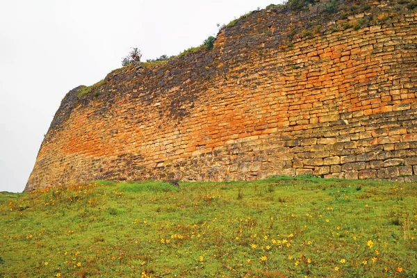 Superbes Ruines Massive Mur Complexe Citadelle Kuelap Sommet Montagne Dans — Photo