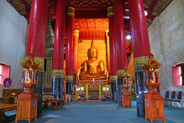 Prajaoluang Srinakonnan Lindo Grande Imagem Dourada Buda Grande Santuário Hall — Fotografia de Stock
