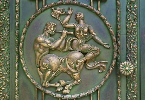 格鲁吉亚阿扎尔地区巴统市巴统州立剧院门板的奇妙细节 — 图库照片
