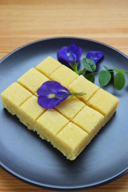 Khanom Tua Guan, Tasty Thai Mung Fasulyesi Yumuşak Kurabiyeler Şeker ve Hindistan cevizi sütüyle harmanlanmış