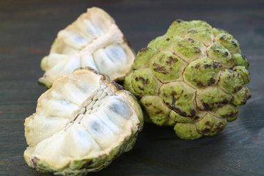 Tatlı ve Sulu Et ve Şeker Elması Meyvesi ya da Şeker Sobası 'nın Kapanışı