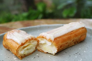 Vanilya Cilalı Krema Doldurulmuş Mouthwatering Cream 'in Yakın Çekimi