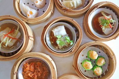 Dim Sum Tabakları, Küçük Tabakların Çeşitliliğinden oluşan popüler bir Çin Yemeği