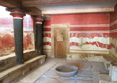 Yunanistan 'ın Girit Adası, Knossos Arkeolojik Alanı, Knossos Sarayı' ndaki Etkileyici Antik Taht Odası