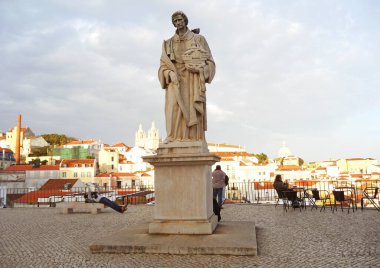 St. Vincent Anıtı Popüler Miradouro das Portas do Sol View Point, Alfama, Lizbon, Portekiz