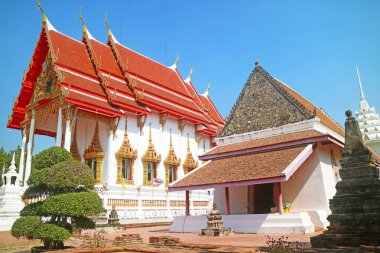 Wat Chomphuwek Eski Düzenleme Salonu Yenisiyle Budist Tapınağı Tayland 'ın Nonthaburi eyaletinde bir Antik Anıt.