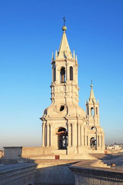 Arequipa Bazilika Katedrali, Arequipa, Peru, Güney Amerika 'daki Plaza de Armas Meydanı' ndaki Iconic Landmark.
