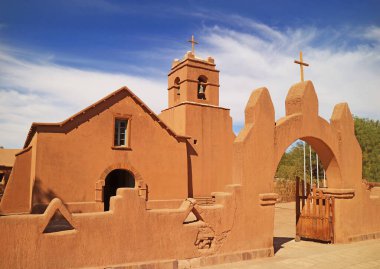 San Pedro de Atacama Kilisesi, Şili 'nin en eski ikinci kilisesi Kuzey Şili' nin El Loa eyaletinde yer almaktadır.