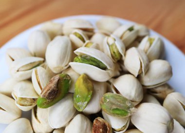 Kızarmış Pistachio Çekirdeği Yığını, Antioksidan ve Kalorili Düşük Kalorili Lezzetli Meyve