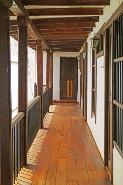 Amazon Bölgesi, Peru, Güney Amerika 'daki Geleneksel Peru Kır Evi Koridoru