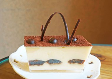 Enfes Tiramisu, Popüler İtalyan Tatlısı Tuscan Çöreği olarak da bilinir.