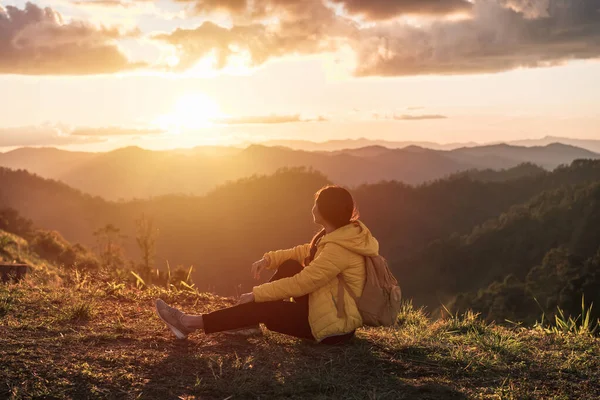 Happy Young Woman Traveler Relaxing Looking Beautiful Sunrise Top Mountains — Stock Fotó