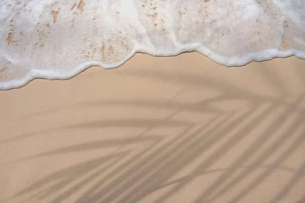 Mjuk Ocean Våg Tropisk Sandstrand Sommar Bakgrund Med Kopia Utrymme — Stockfoto