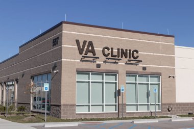 Brownsburg - Kasım 2022: VA Tıp Kliniği. ABD Gazi İşleri Bakanlığı, eski askerlere sağlık hizmetleri sunar..