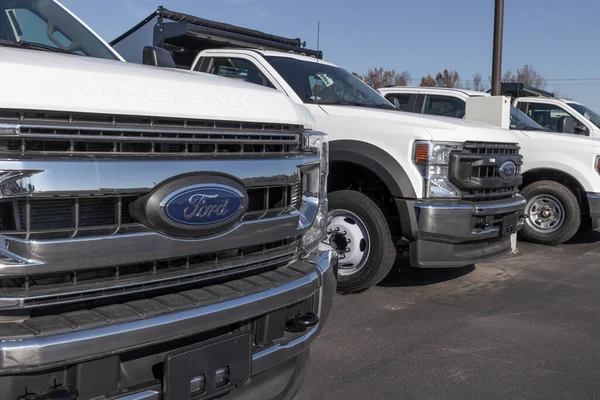 Brownsburg Circa Noviembre 2022 Ford Super Duty Series Truck Display —  Fotos de Stock