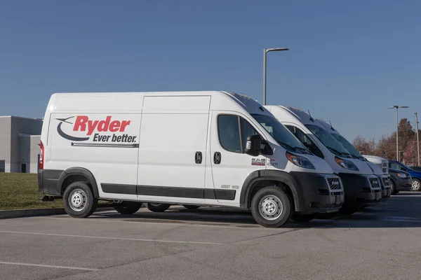 Brownsburg Circa November 2022 Ryder Fleet Rental Truck Ryder Especially — Stock Photo, Image