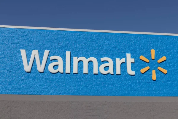 Brownsburg Circa Noviembre 2022 Walmart Retailer Descuento Walmart Ofrece Productos — Foto de Stock