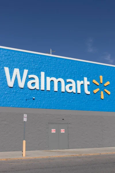 Brownsburg Kasım 2022 Walmart Indirim Perakendecisi Walmart Yerel Mağazalarda Internette — Stok fotoğraf