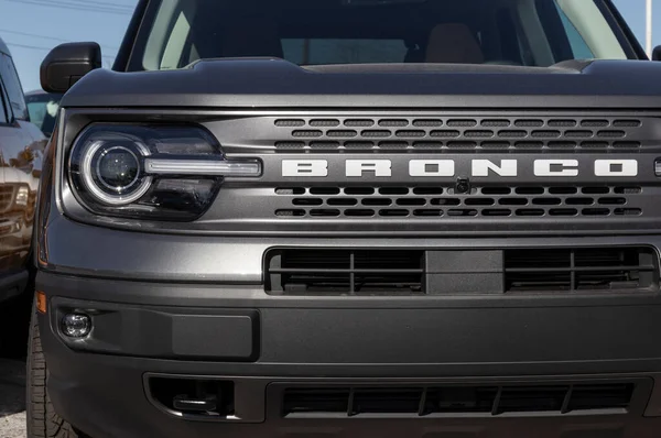 Wayne Kasım 2022 Ford Bronco Sergisi Bronkolar Temel Modelde Sunuluyor — Stok fotoğraf