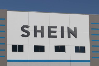 Whitestown - Kasım 2022: SHEIN e-ticaret dağıtım merkezi. SHEIN dünyanın en büyük moda ve aksesuar perakendecilerinden biridir..