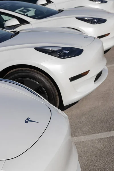 Indianapolis Circa Decembrie 2022 Vehiculele Electrice Tesla Sunt Expuse Produsele — Fotografie, imagine de stoc