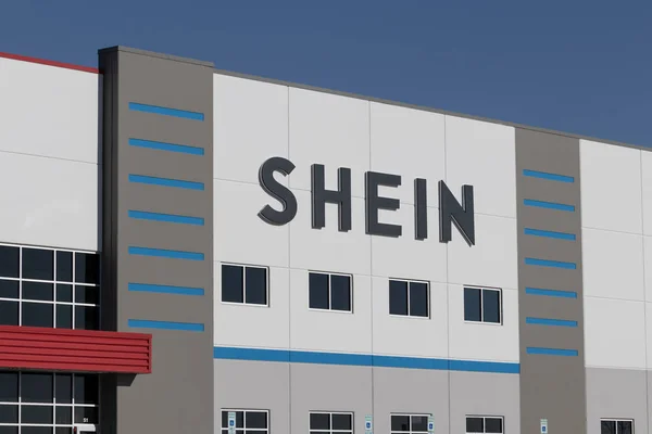 Whitestown Circa November 2022 Shein Commerce Distributiecentrum Shein Een Van — Stockfoto
