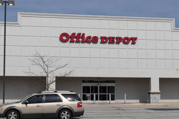 Anderson Circa March 2023 Office Depot Strip Mall Location Office — стокове фото
