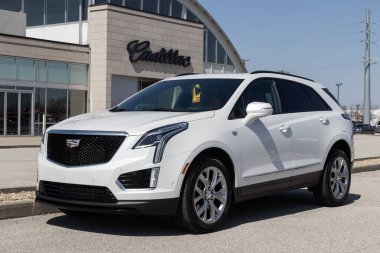 Balıkçılar - Mart 2023 Cadillac XT5 sergisi. Cadillac XT5 'e lüks, lüks ve spor modelleri sunuyor..