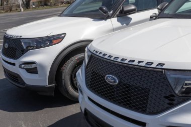 Plainfield - Nisan 2023: Ford Polis Müdahale Aracı sergileniyor. Ford, Polis Müdahale Aracı 'na 3.0L EcoBoost çift turboşarjlı V6 motor sunuyor.