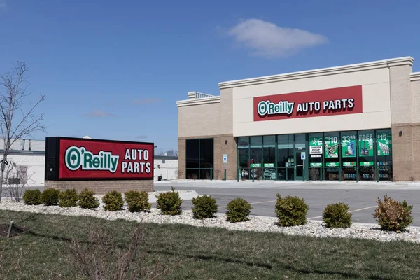 Avon Circa Abril 2023 Reilly Auto Parts Store Reilly Minorista — Foto de Stock