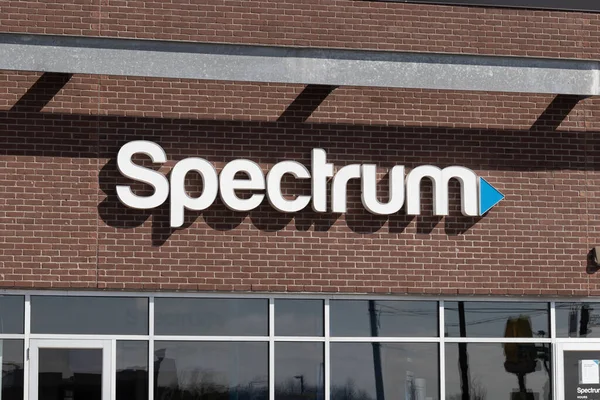 Avon Circa April 2023 Spectrumkabel Internet Winkel Voor Consumenten Spectrum Rechtenvrije Stockfoto's
