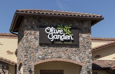 Carmel - Nisan 2023: Olive Garden İtalyan Mutfağı. Olive Garden, Darden Restoranlarının bir bölümüdür..