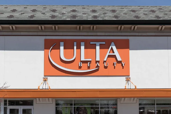 stock image Indianapolis - Circa April 2023: Ulta Salon, Cosmetics and Fragrance Retail Location. Ulta Provides Beauty Products and a Salon.