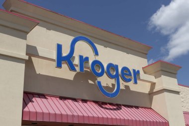Varşova - Mayıs 2023: Kroger Süpermarket. Kroger, ABD 'deki en büyük market zincirlerinden biridir..