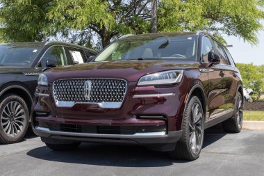 Fishers - Mayıs 2023: Lincoln Havacılık bir galeride sergileniyor. Lincoln, Standard, Reserve, Touring ve Black Label modellerinde havacı önerir..