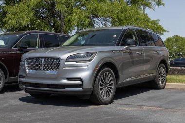 Fishers - Mayıs 2023: Lincoln Havacılık bir galeride sergileniyor. Lincoln, Standard, Reserve, Touring ve Black Label modellerinde havacı önerir..