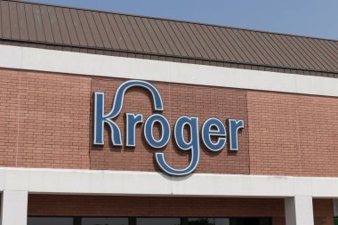 Indianapolis - Mayıs 2023: Kroger Süpermarketi. Kroger, ABD 'deki en büyük market zincirlerinden biridir..
